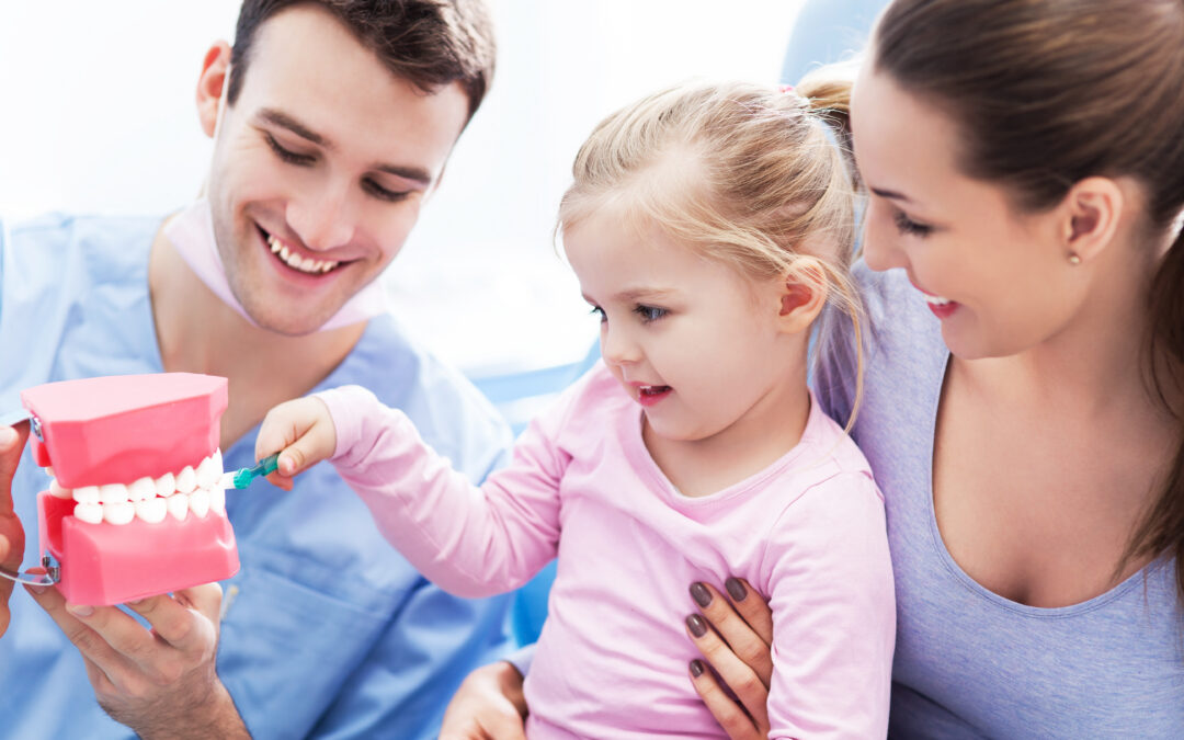 Educare alla salute orale: come preparare i bambini alla prima visita